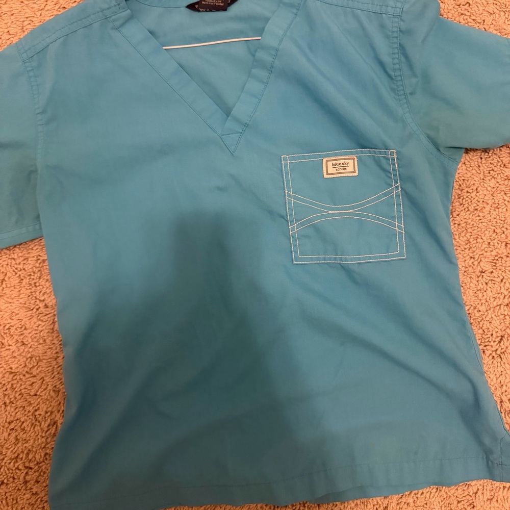 Blue Sky Scrub Top size small